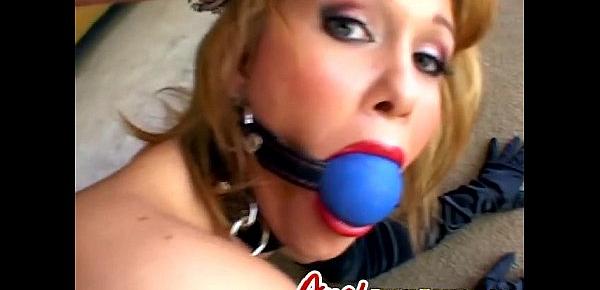  Top blonde endures anal sex in complete domination xxx show